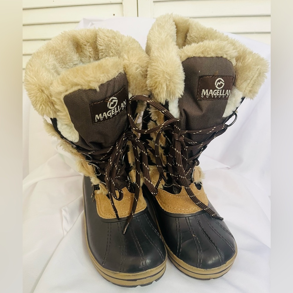 EUC Magellan Outdoors Thinsulate insulation suede/faux fur Winter Boots